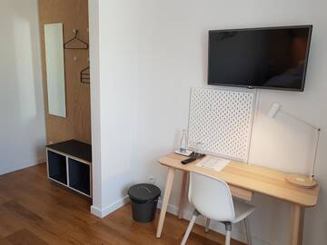 Фото номера Одноместный номер Отели типа «постель и завтрак» Hemma rooms by IKEA г. Збоншинь 3